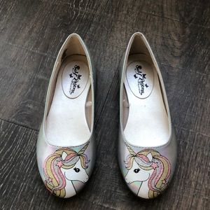 Unicorn flats